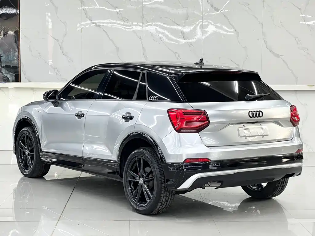 Audi Q2L 2021 — фото 13