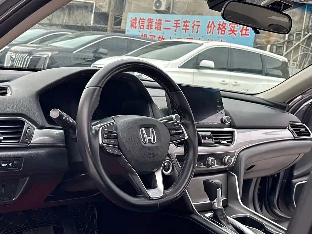 Honda Accord 2021 — фото 17