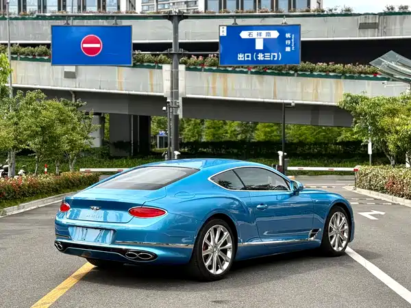 Bentley Continental 2022
