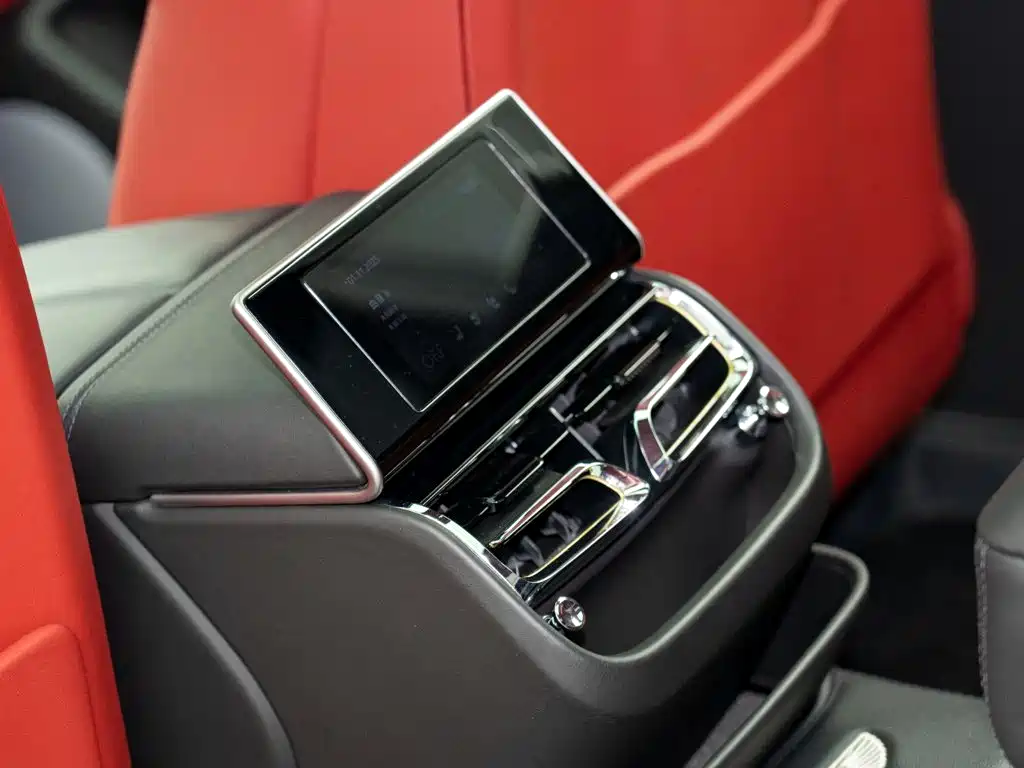 Bentley Flying Spur 2021 — фото 13