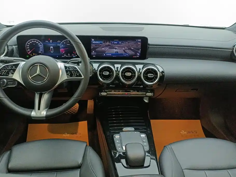 Mercedes-Benz A-Class 2023 — фото 12