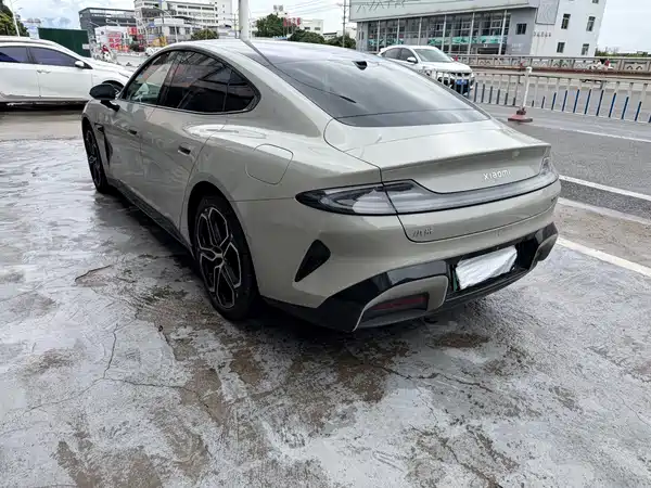 Xiaomi SU7 2025
