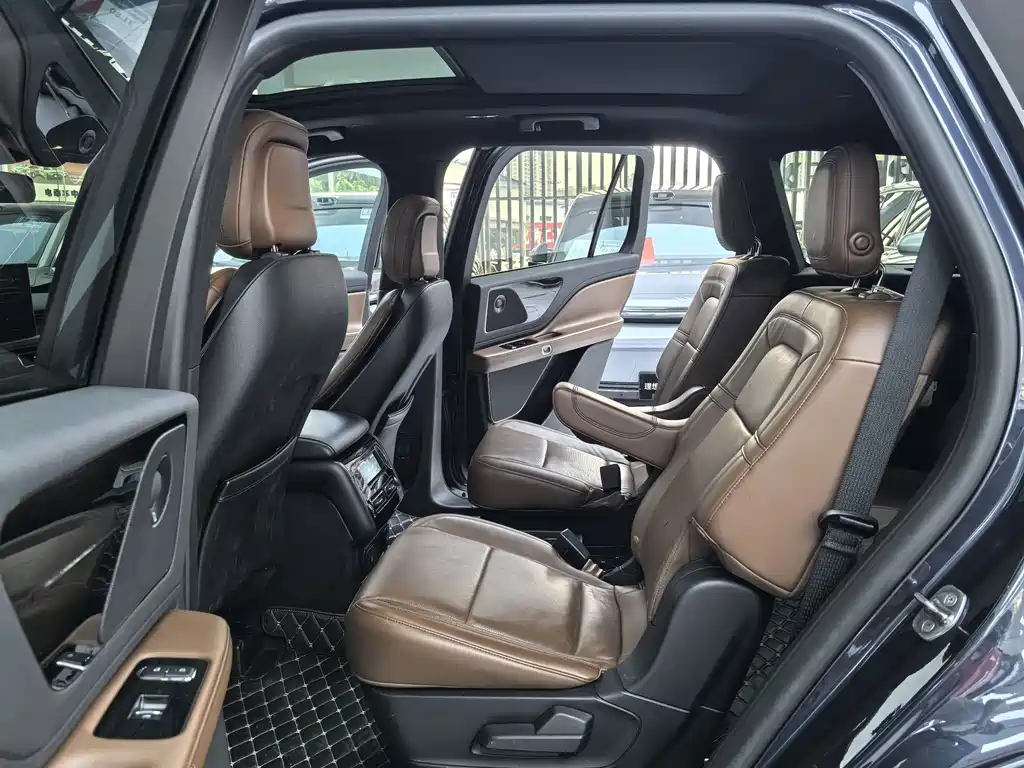 Lincoln Aviator 2020 — фото 10