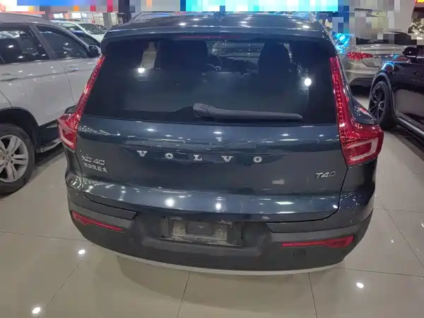 Volvo XC40 2021