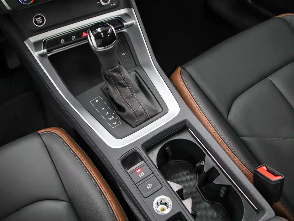 Audi Q3 2023 — фото 11