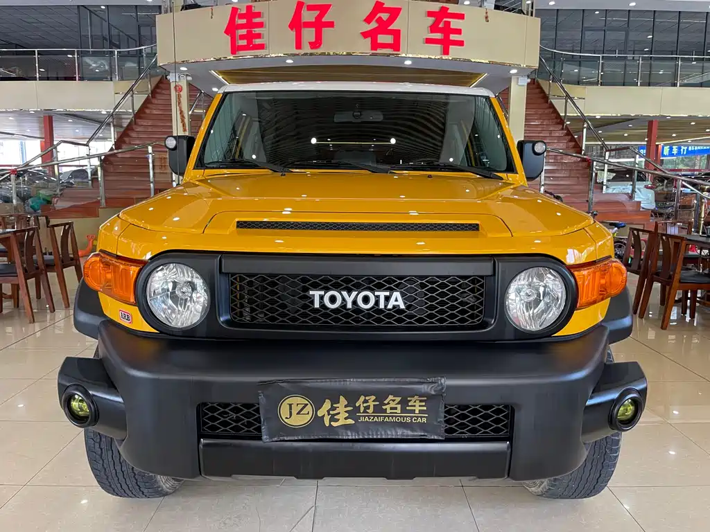 Toyota FJ Cruiser 2019 — фото 2