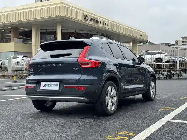 Volvo XC40 2022