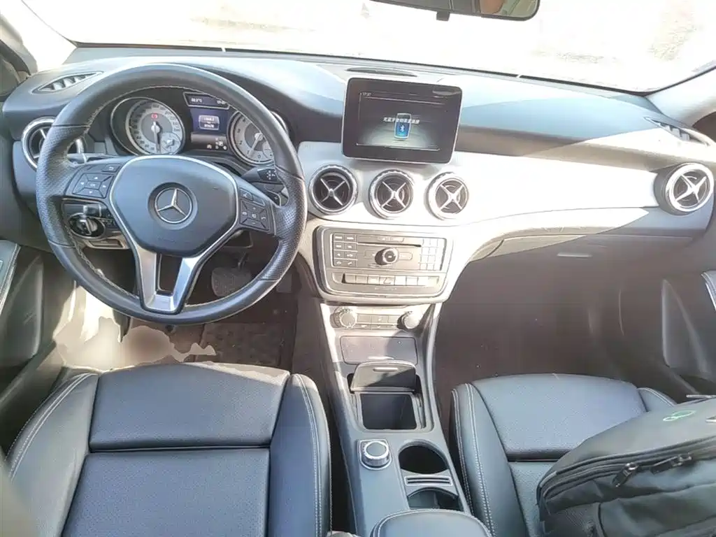 Mercedes-Benz GLA 2016 — фото 10