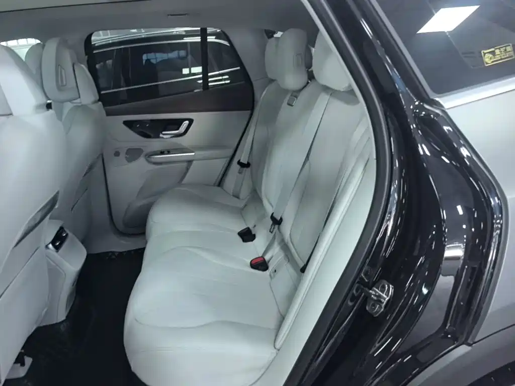 Mercedes-Benz EQE SUV 2023 — фото 22