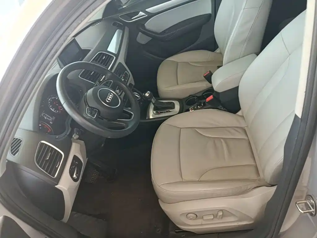 Audi Q3 2016 — фото 15