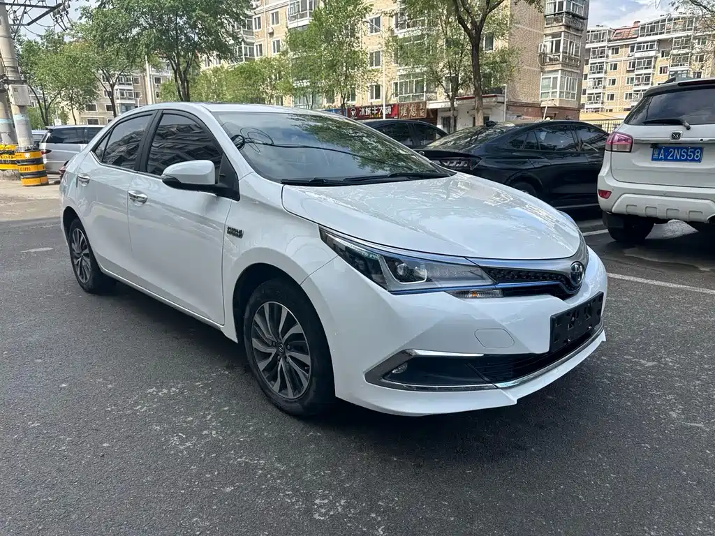 Toyota Corolla Hybrid 2021 — фото 3