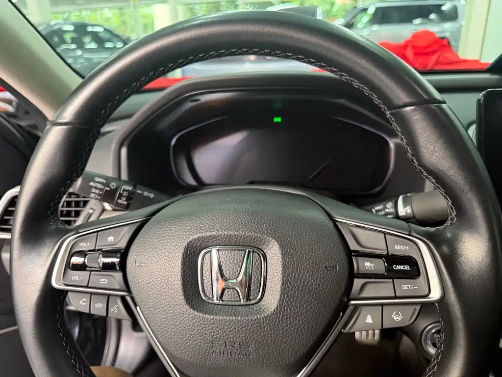 Honda Accord 2022 — фото 13
