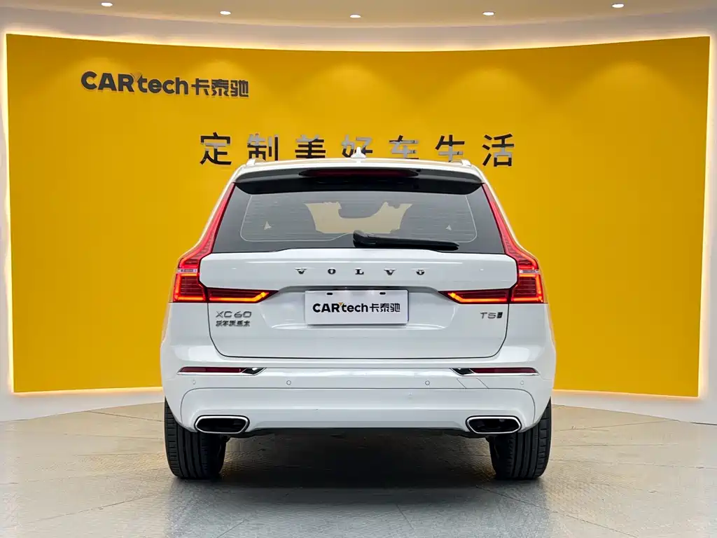Volvo XC60 2021 — фото 28