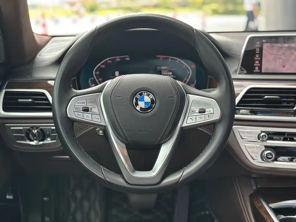 BMW 7 Series 2019 — фото 14