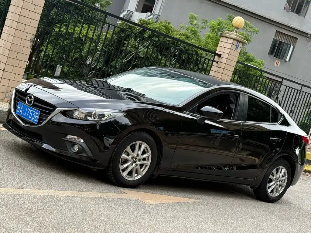 Mazda 3 Axela 2016