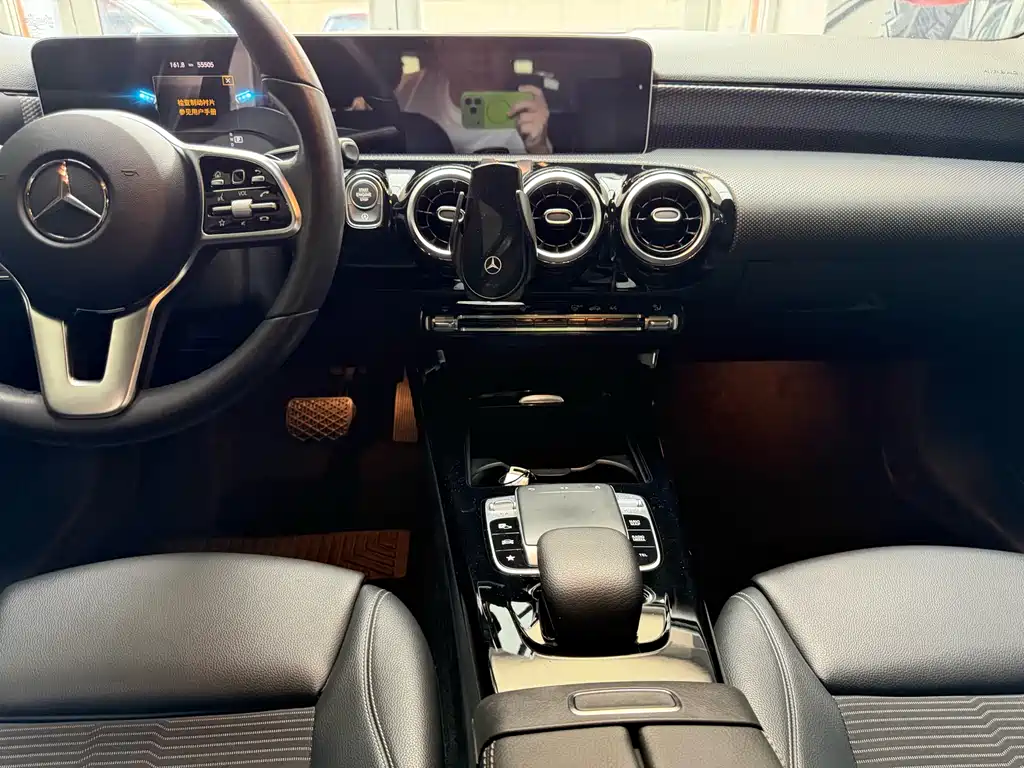 Mercedes-Benz A-Class 2020 — фото 19
