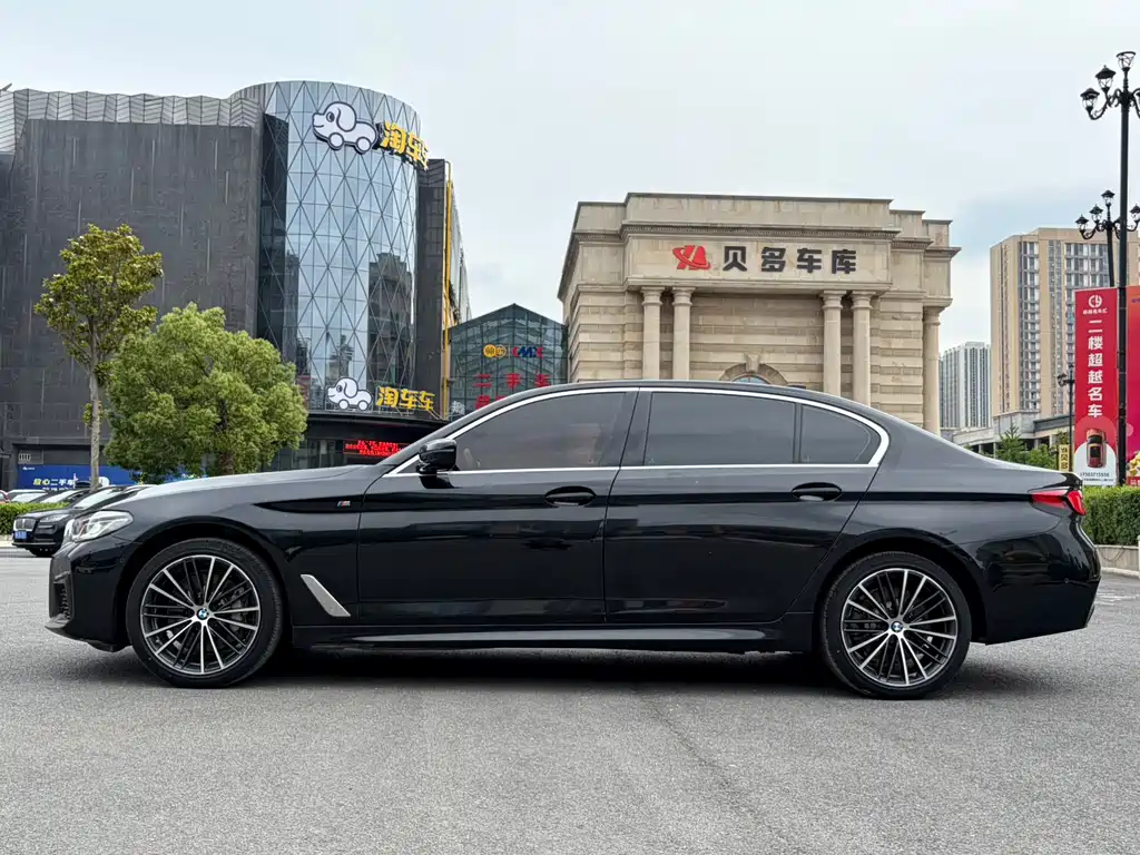 BMW 5 Series 2023