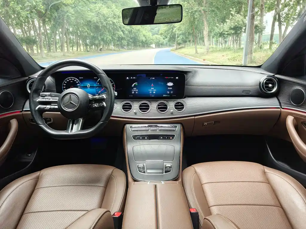 Mercedes-Benz E-Class 2021 — фото 13