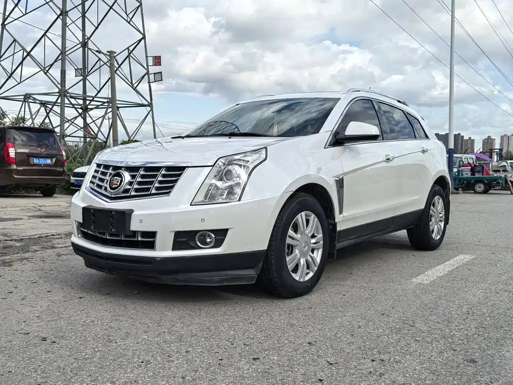 Cadillac SRX 2016 — фото 1