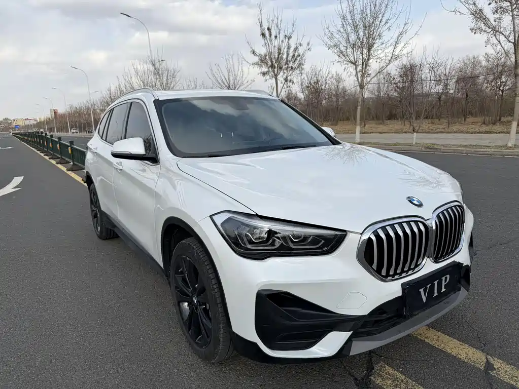 BMW X1 2022 — фото 3