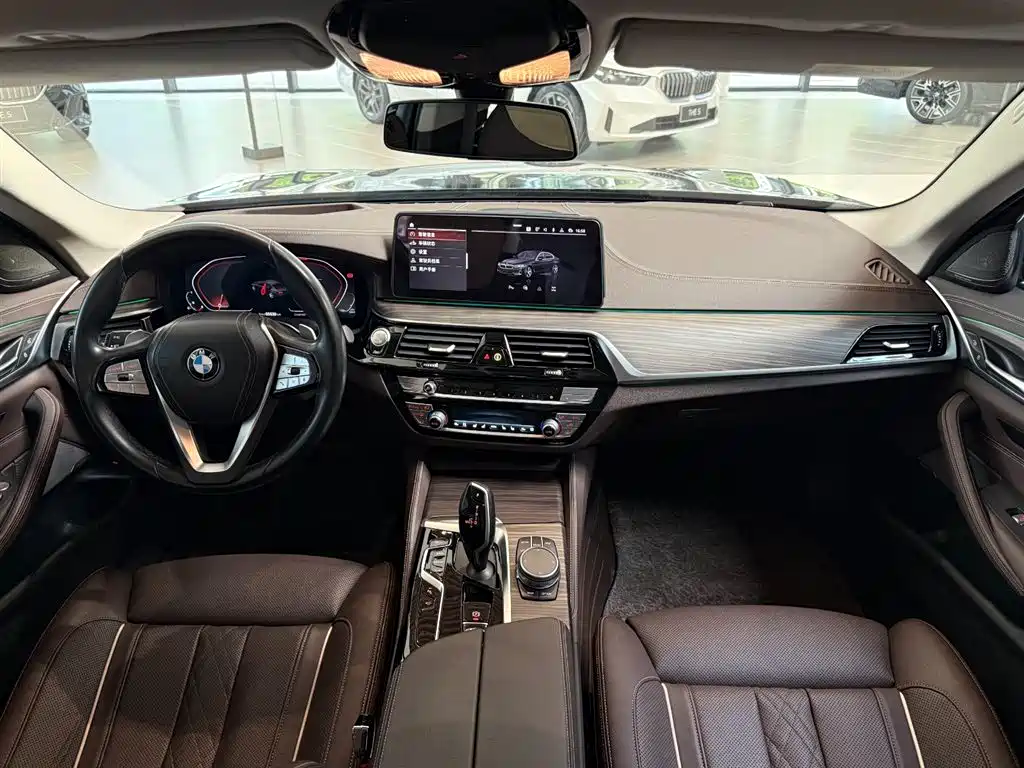 BMW 5 Series 2021 — фото 2