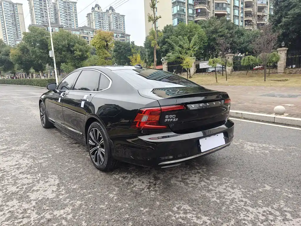 Volvo S90 2021 — фото 15