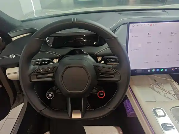 Xiaomi SU7 2025