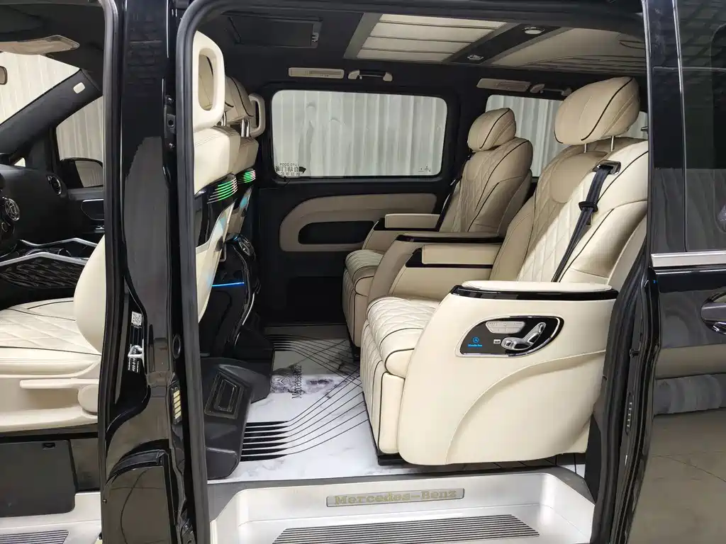 Mercedes-Benz Vito 2023 — фото 10