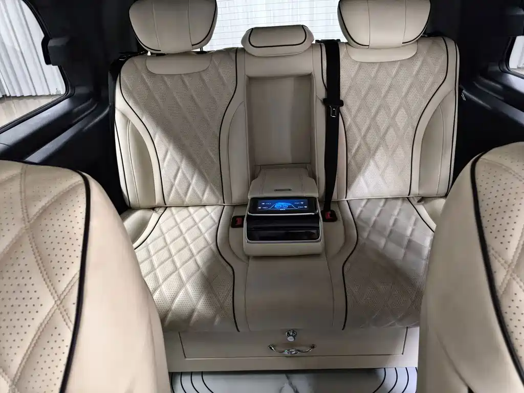 Mercedes-Benz Vito 2023 — фото 17