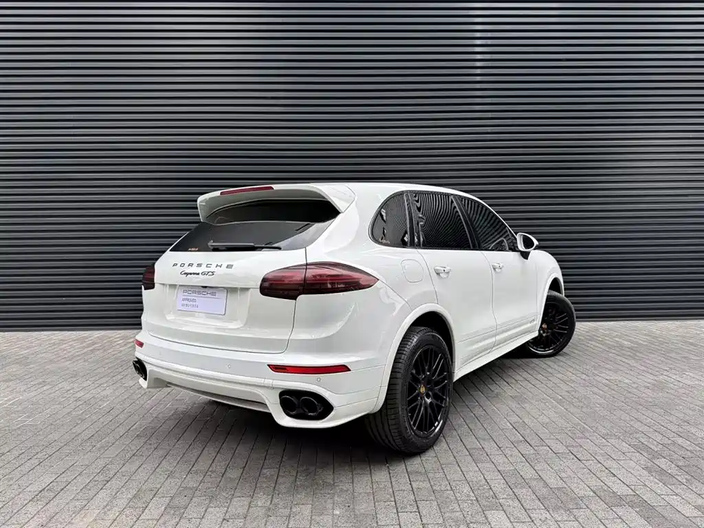 Porsche Cayenne 2016 — фото 3