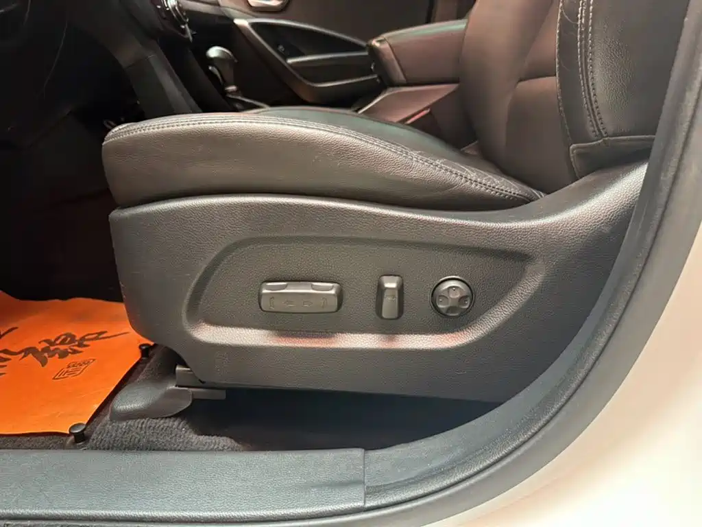 Hyundai Santa Fe 2015 — фото 9
