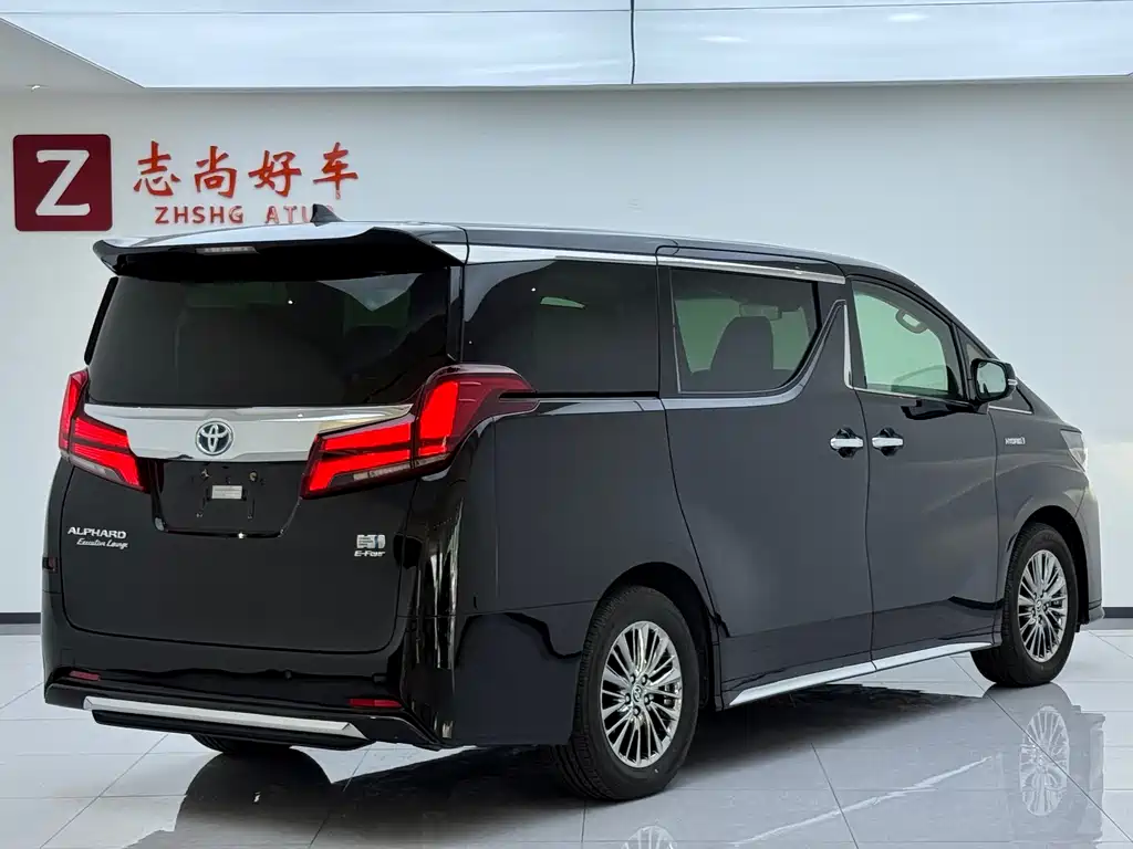 Toyota Alphard 2021 — фото 15