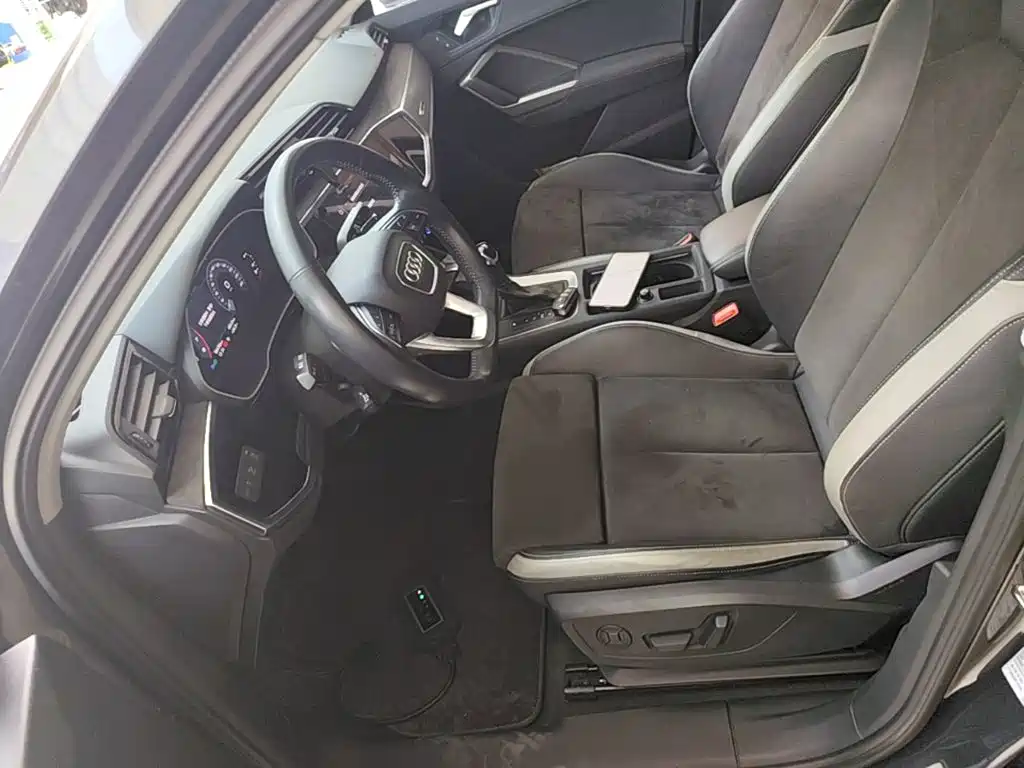 Audi Q3 2020 — фото 15