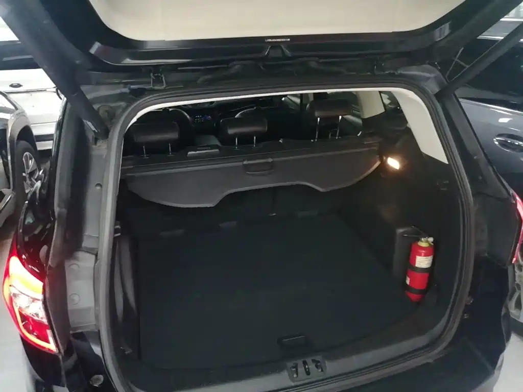 Ford Kuga 2017 — фото 19