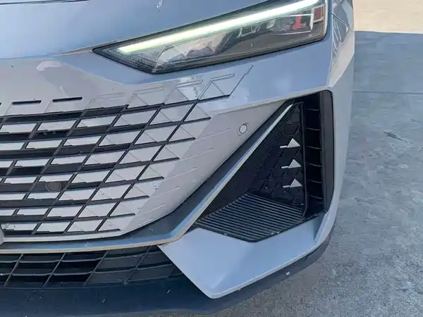 Changan UNI-V 2022