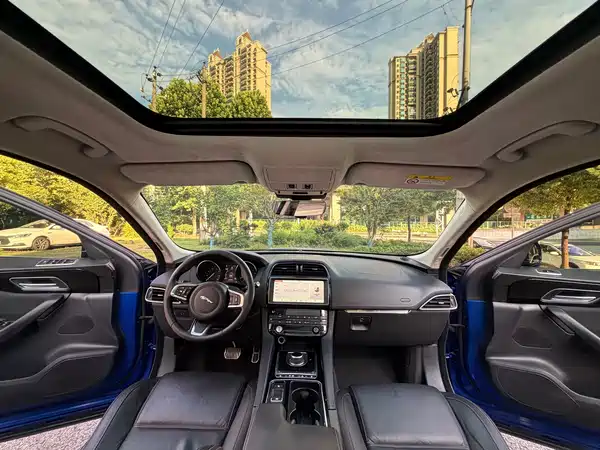 Jaguar F-PACE 2019