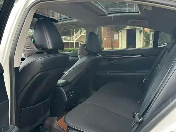 Lexus ES 2013