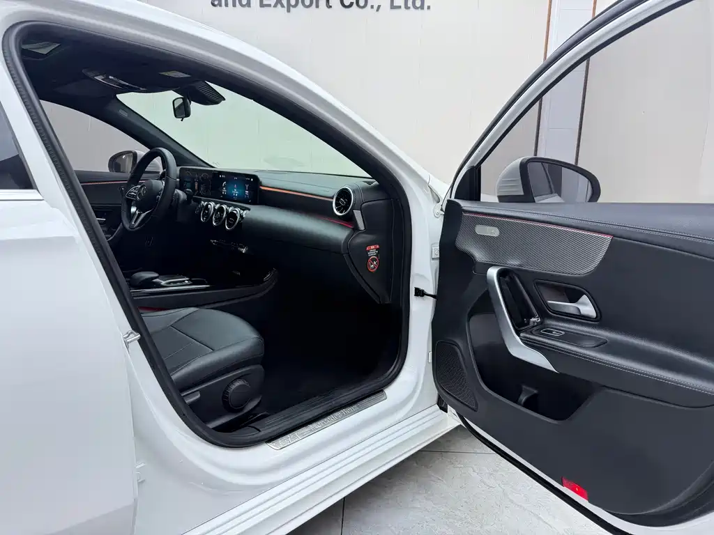 Mercedes-Benz A-Class 2023 — фото 21