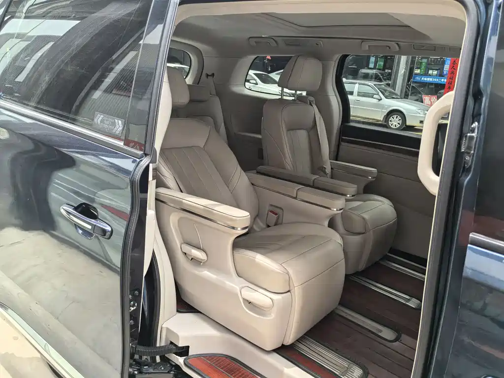 GAC Motor Trumpchi M8 2019 — фото 11