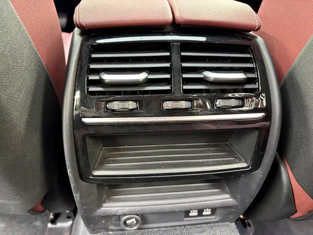 BMW 5 Series New Energy 2022 — фото 12