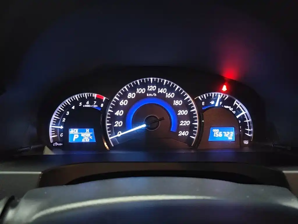 Toyota Camry 2016 — фото 12