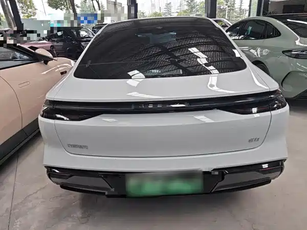 Geely Galaxy E8 2025