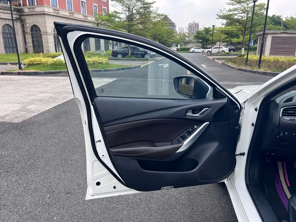 Mazda Atenza 2017 — фото 12