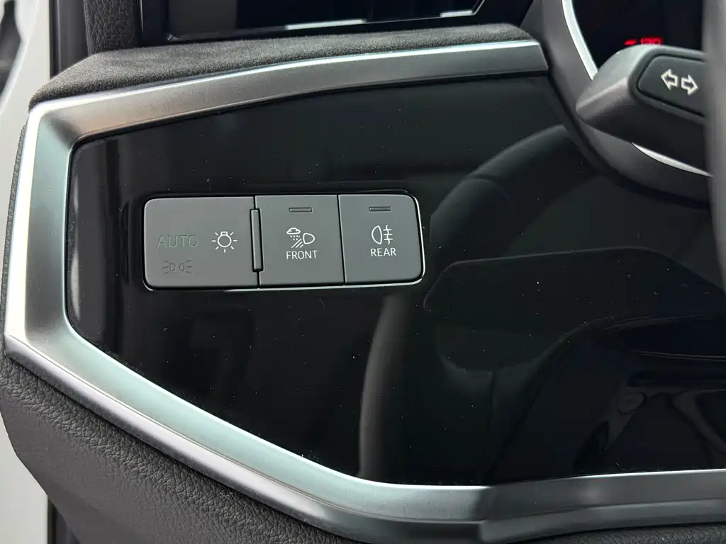 Audi Q3 2022 — фото 19
