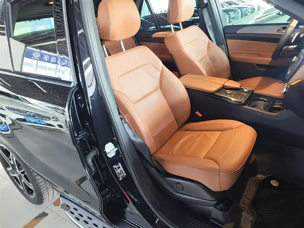 Mercedes-Benz GLE AMG 2018 — фото 25