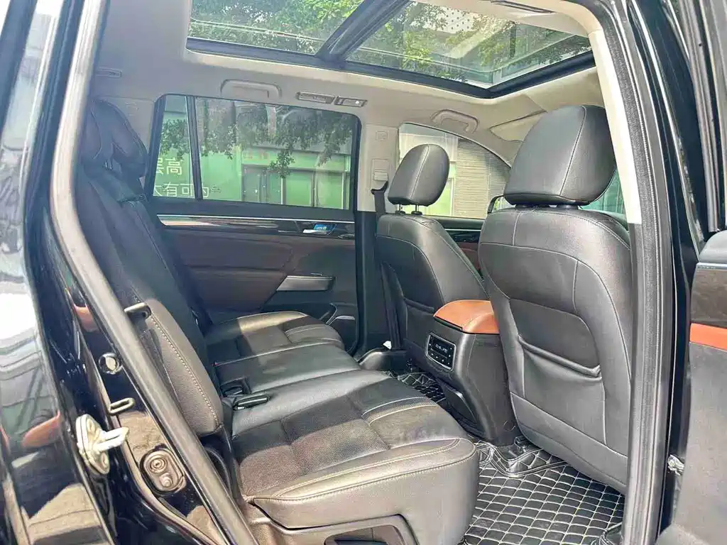 GAC Motor Trumpchi GS8 2017 — фото 8