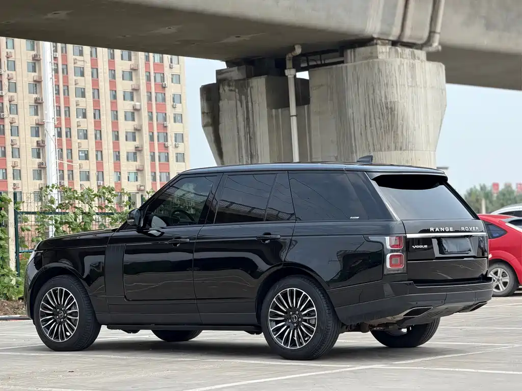 Land Rover Range Rover 2020 — фото 17