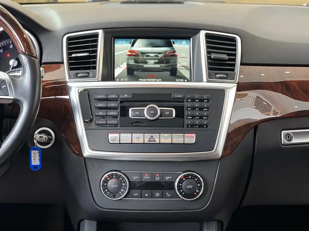 Mercedes-Benz M-Class 2014