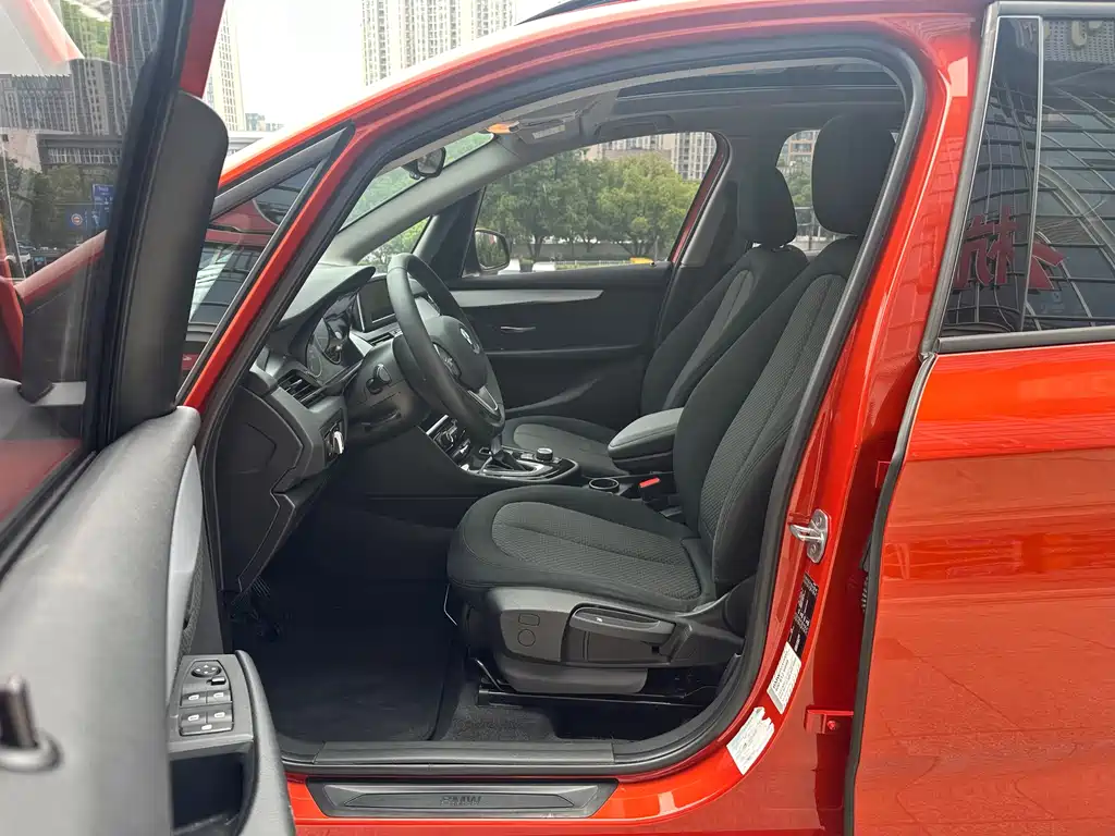 BMW 2 Series Active Tourer 2016 — фото 10