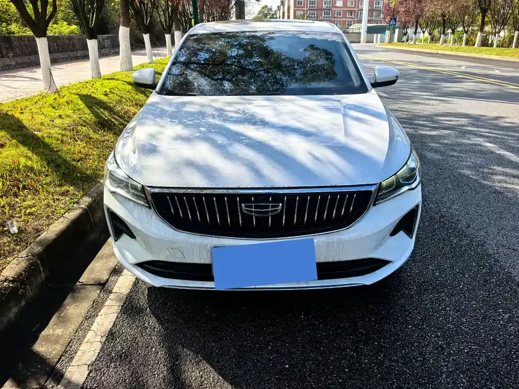 Geely Emgrand 2023 — фото 4